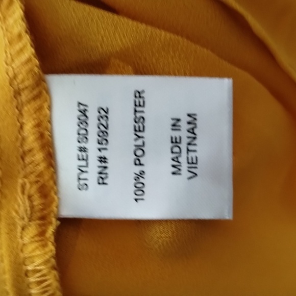 NWT Story On mustard mini dress w V neckline, ruffle SO CUTE! - Picture 14 of 16